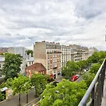 Nice apartment near Place de la Nation