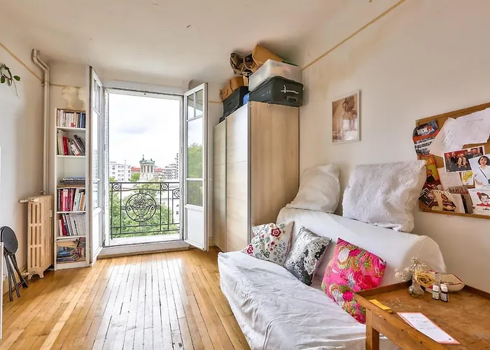 Nice apartment near Place de la Nation